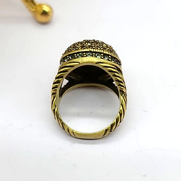 Incandescent Heidi Daus Holiday Cocktail Ring πw Topaz Swarovski Crystals sz 8! - Picture 6 of 11